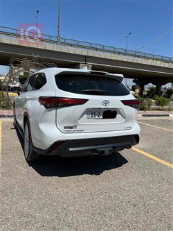 تۆیۆتا هایلاندەر